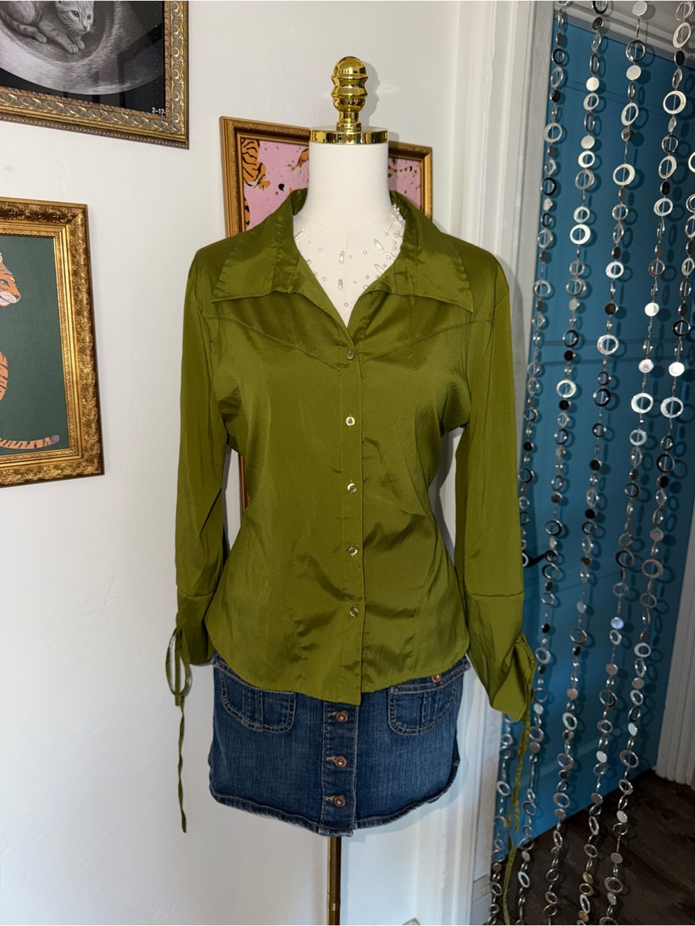 Vintage Y2K Women's Olive Green Button-Front Blouse
